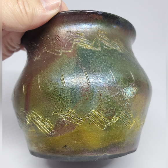 Raku Style Pottery 4 1/2"  Planter - Signed "Erin '01" Pre-Owned - Picture 7 of 12
